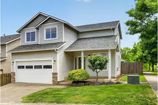 38417 Redwood St, Sandy, OR 97055 - Photo 1