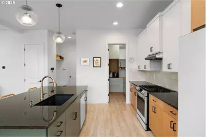 12205 SW Silvertip St, Beaverton, OR 97007 - Photo 9