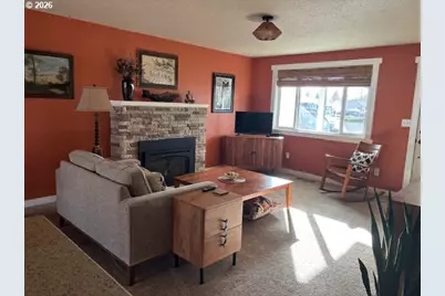 2130 Umpqua Rd, Woodburn, OR 97071 - Photo 3