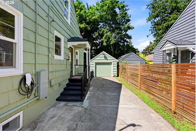 3945 SE Clinton St, Portland, OR 97202 - Photo 39