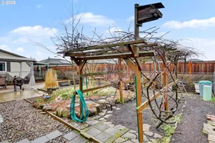 2160 Santiam Dr, Woodburn, OR 97071 - Photo 27