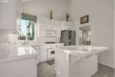 30828 SW Orchard Dr, Wilsonville, OR 97070 - Photo 11