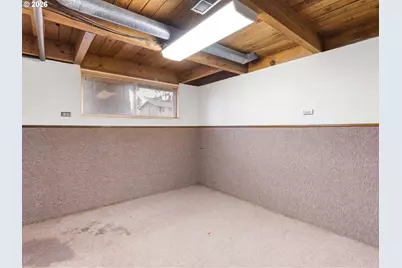 17708 NE Pacific St, Gresham, OR 97230 - Photo 13