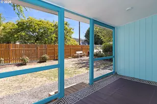 136 Sisters Ln, Roseburg, OR 97471 - Photo 3