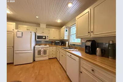 3615 Donald St, Eugene, OR 97405 - Photo 5