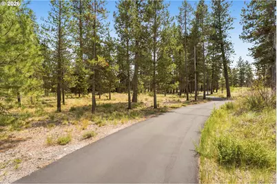 56385 Trailmere Cir #319, Bend, OR 97707 - Photo 9
