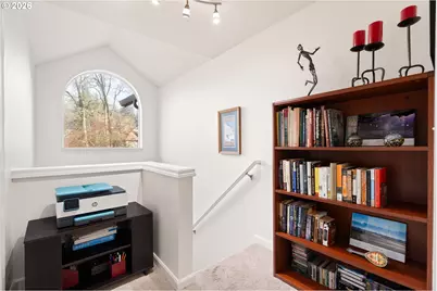 3926 Carman Dr, Lake Oswego, OR 97035 - Photo 11