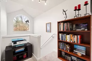 3926 Carman Dr, Lake Oswego, OR 97035 - Photo 11