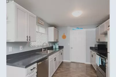 4400 NE 123rd Ave, Vancouver, WA 98682 - Photo 5
