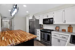 715 Wildflower St, Salem, OR 97301 - Photo 17