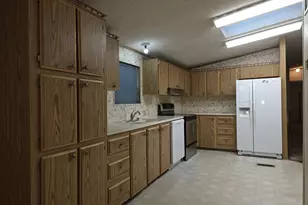 13115 SE Foster Rd, Portland, OR 97236 - Photo 11