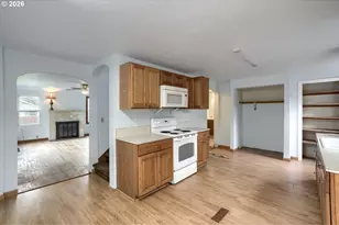3552 NE Everett St, Camas, WA 98607 - Photo 5