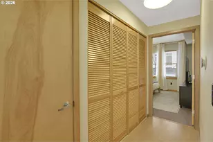 820 NW 12th Ave, Portland, OR 97209 - Photo 17