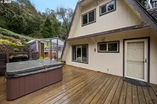 405 Loredo Dr, Roseburg, OR 97471 - Photo 29