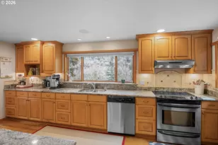 405 Loredo Dr, Roseburg, OR 97471 - Photo 7