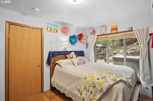 405 Loredo Dr, Roseburg, OR 97471 - Photo 11