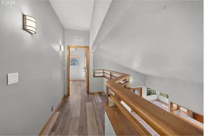 2420 Floral Hill Dr, Eugene, OR 97403 - Photo 29