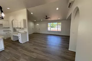 1445 Yew St, Florence, OR 97439 - Photo 9