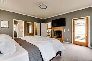 3247 Lakeside Dr, Eugene, OR 97401 - Photo 23