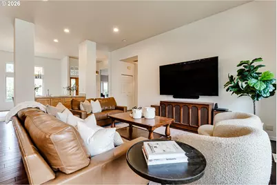 3247 Lakeside Dr, Eugene, OR 97401 - Photo 13