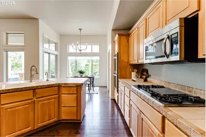 3247 Lakeside Dr, Eugene, OR 97401 - Photo 17