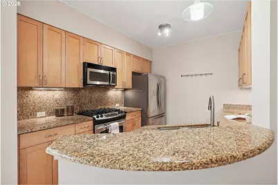 1620 NE Broadway St #222, Portland, OR 97232 - Photo 37