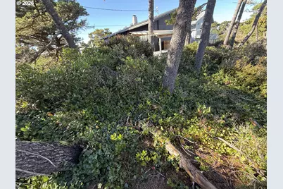 Arago St #2902, Florence, OR 97439 - Photo 9