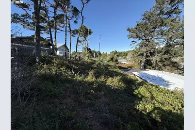Arago St #2902, Florence, OR 97439 - Photo 1