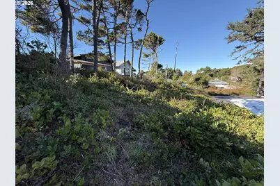 Arago St #2902, Florence, OR 97439 - Photo 5