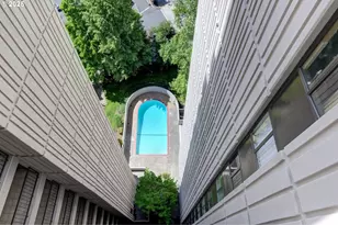 2211 SW 1st Ave, Portland, OR 97201 - Photo 29