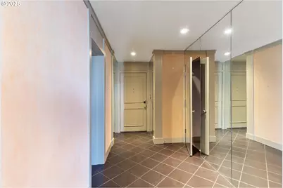 2211 SW 1st Ave #1602, Portland, OR 97201 - Photo 7