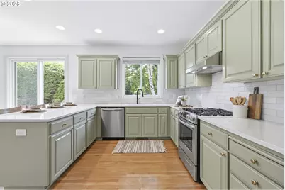 11020 NW Crystal Creek Ln, Portland, OR 97229 - Photo 9