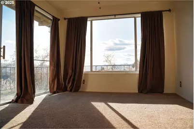 3676 Princeton Way, Medford, OR 97504 - Photo 3