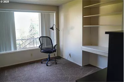 3676 Princeton Way, Medford, OR 97504 - Photo 9