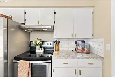 107 W Wilson St, Yacolt, WA 98675 - Photo 9