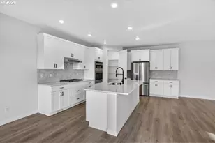 1105 SE 33rd St, Battle Ground, WA 98604 - Photo 5