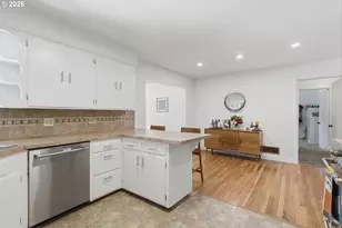 12540 SW 121st Ave, Portland, OR 97223 - Photo 11