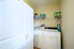 4155 NE Three Mile Ln, McMinnville, OR 97128 - Photo 33