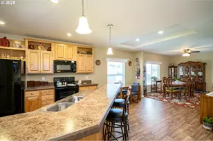 4155 NE Three Mile Ln, McMinnville, OR 97128 - Photo 17