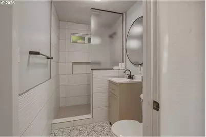 2760 Emerald St, Eugene, OR 97403 - Photo 11