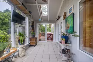 541 SE Oar Ave, Lincoln City, OR 97367 - Photo 29