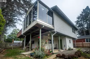 541 SE Oar Ave, Lincoln City, OR 97367 - Photo 35