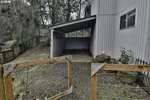 9740 SW 51st Ave, Portland, OR 97219 - Photo 35