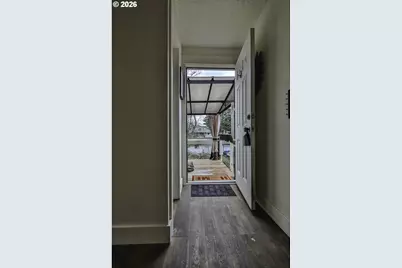 9740 SW 51st Ave, Portland, OR 97219 - Photo 23