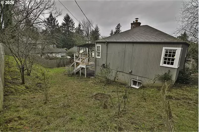 9740 SW 51st Ave, Portland, OR 97219 - Photo 37