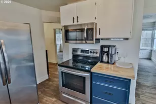 9740 SW 51st Ave, Portland, OR 97219 - Photo 7