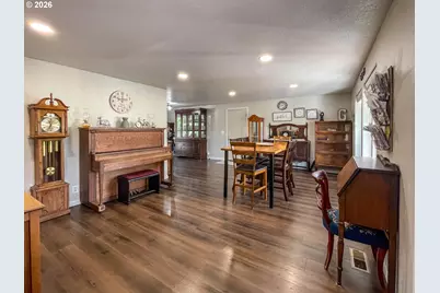 180 Twin Springs Ln, Roseburg, OR 97470 - Photo 5