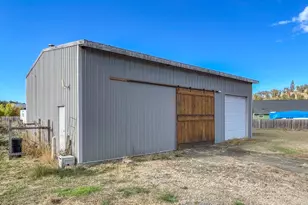 180 Twin Springs Ln, Roseburg, OR 97470 - Photo 39