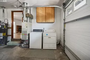 11613 Pacific Ct NE, Woodburn, OR 97071 - Photo 17