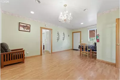 833 SE 151st Ave, Portland, OR 97233 - Photo 13